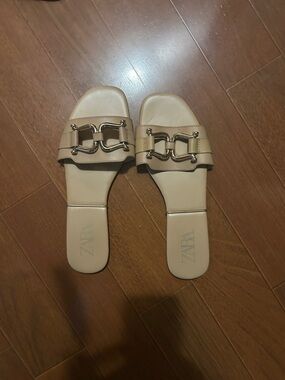 Zara Beige Slide Sandals with Gold-Link Detail